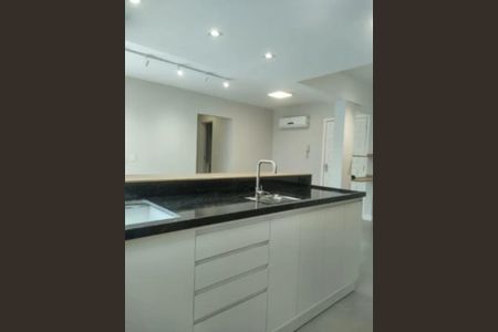 Cozinha  de apartamento para alugar com 2 quartos, 67m² em Petrópolis, Porto Alegre