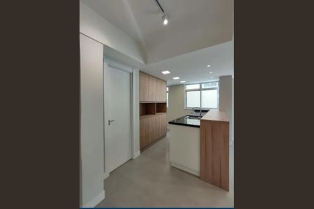 Cozinha  de apartamento para alugar com 2 quartos, 67m² em Petrópolis, Porto Alegre