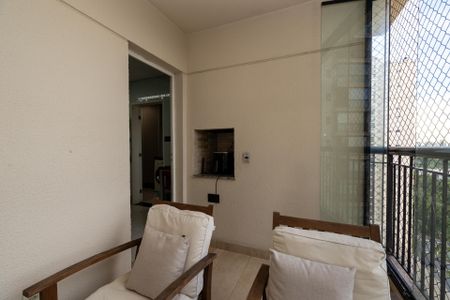 Varanda de apartamento à venda com 3 quartos, 94m² em Jardim Tupanci, Barueri