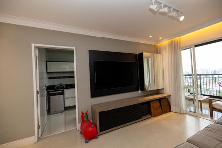 Sala de apartamento à venda com 3 quartos, 94m² em Jardim Tupanci, Barueri