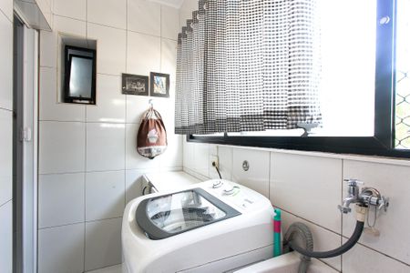 Apartamento à venda com 67m², 3 quartos e 2 vagas Apartamento à venda com 67m², 3 quartos e 2 vagasÁrea de Serviço