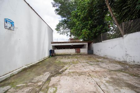 Casa para alugar com 310m², 2 quartos e 3 vagasQuintal
