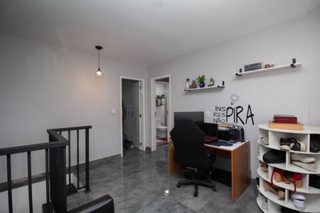 Casa para alugar com 310m², 2 quartos e 3 vagasSaleta entre Quartos 