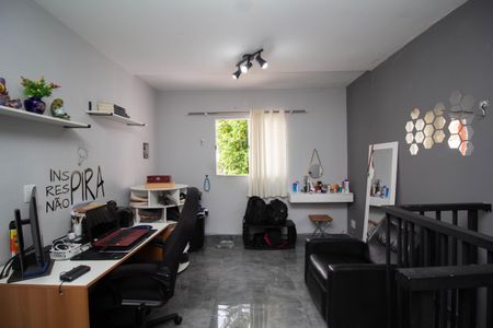 Saleta entre Quartos de casa para alugar com 2 quartos, 310m² em Jardim Maristela, São Paulo