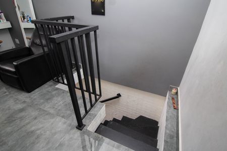 Casa para alugar com 310m², 2 quartos e 3 vagasEscada