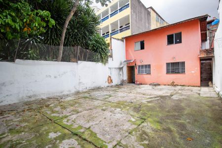 Casa para alugar com 310m², 2 quartos e 3 vagasQuintal