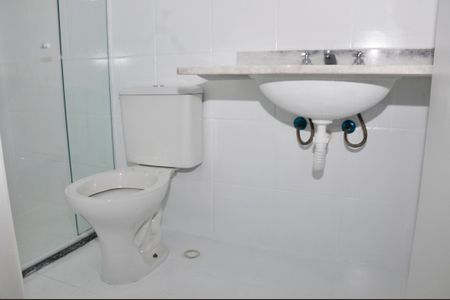 Apartamento para alugar com 72m², 3 quartos e 1 vaga Apartamento para alugar com 72m², 3 quartos e 1 vagaDetalhe - Banheiro Social