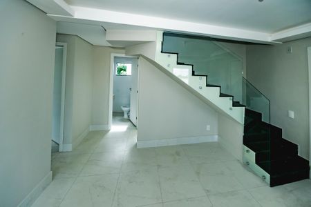 Apartamento à venda com 3 quartos, 144m² em Vila Cloris, Belo Horizonte