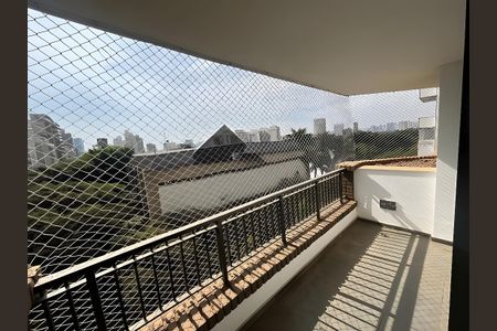 Apartamento para alugar com 250m², 4 quartos e 2 vagas