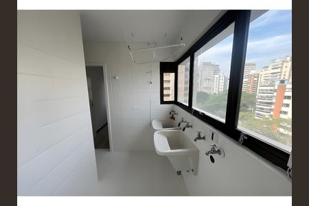 Apartamento para alugar com 250m², 4 quartos e 2 vagas