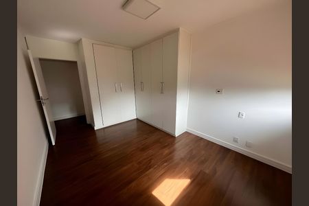 Apartamento para alugar com 250m², 4 quartos e 2 vagas