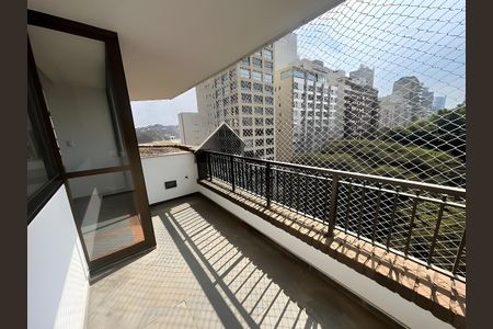 Apartamento para alugar com 250m², 4 quartos e 2 vagas