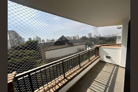 Apartamento para alugar com 250m², 4 quartos e 2 vagas