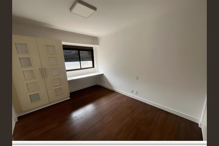 Apartamento para alugar com 250m², 4 quartos e 2 vagas
