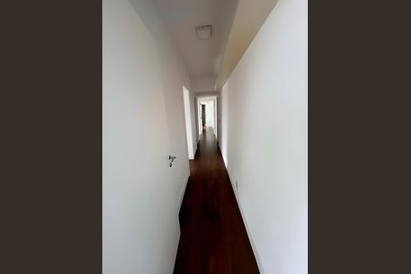 Apartamento para alugar com 250m², 4 quartos e 2 vagas