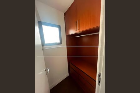 Apartamento para alugar com 250m², 4 quartos e 2 vagas