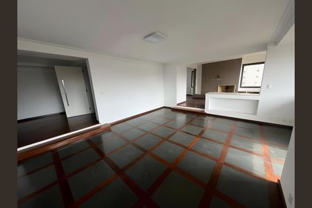 Apartamento para alugar com 250m², 4 quartos e 2 vagas
