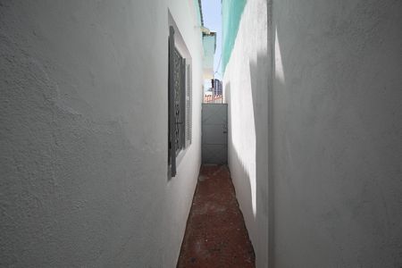 Casa para alugar com 55m², 2 quartos e sem vaga Casa para alugar com 55m², 2 quartos e sem vagaCorredor