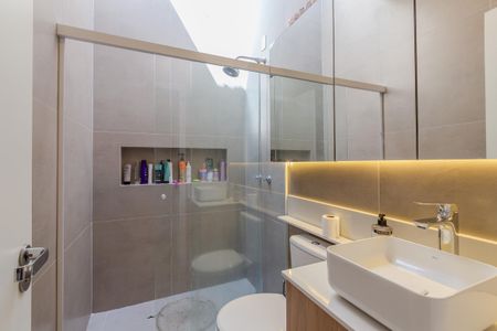 Banheiro da Suíte de casa à venda com 3 quartos, 110m² em Hípica, Porto Alegre