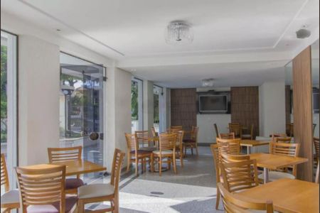 Apartamento à venda com 4 quartos, 243m² em Vila Regente Feijó, São Paulo