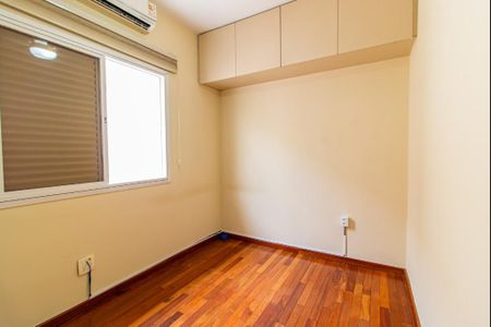 Casa para alugar com 4 quartos, 220m² em Jardim Caravelas, São Paulo