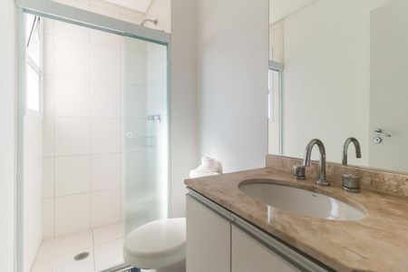 Apartamento para alugar com 67m², 2 quartos e sem vaga Apartamento para alugar com 67m², 2 quartos e sem vagaBanheiro da Suíte
