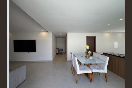 Casa à venda com 3 quartos, 360m² em Itapoã, Belo Horizonte