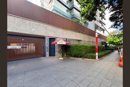 Apartamento à venda com 85m², 2 quartos e 1 vaga Apartamento à venda com 85m², 2 quartos e 1 vagaFachada