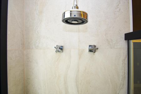 Apartamento à venda com 85m², 2 quartos e 1 vaga Apartamento à venda com 85m², 2 quartos e 1 vagaBanheiro da Suíte