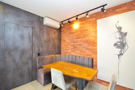 Apartamento à venda com 85m², 2 quartos e 1 vaga Apartamento à venda com 85m², 2 quartos e 1 vagaSala de jantar