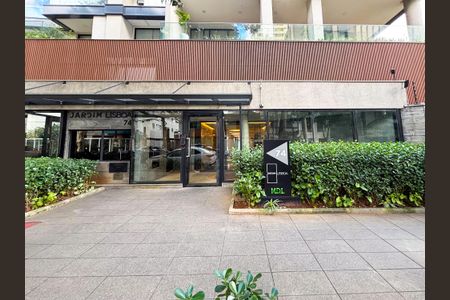Apartamento à venda com 85m², 2 quartos e 1 vaga Apartamento à venda com 85m², 2 quartos e 1 vagaFachada