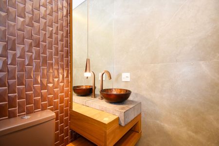 Apartamento à venda com 85m², 2 quartos e 1 vaga Apartamento à venda com 85m², 2 quartos e 1 vagaBanheiro social