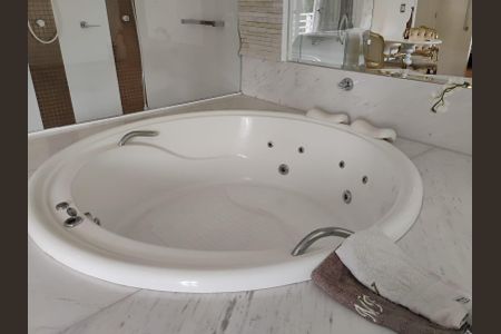 Casa à venda com 440m², 3 quartos e 3 vagas