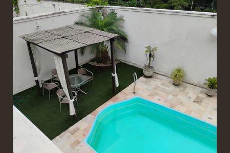 Casa à venda com 440m², 3 quartos e 3 vagas