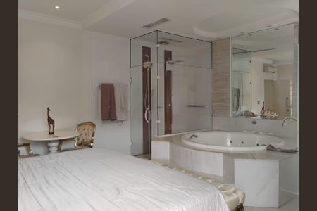 Casa à venda com 440m², 3 quartos e 3 vagas