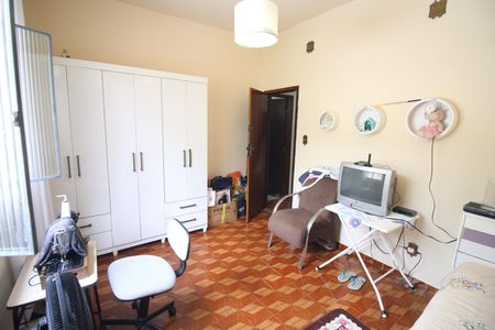 Casa à venda com 360m², 3 quartos e 2 vagasQuarto 2