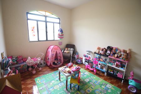 Casa à venda com 360m², 3 quartos e 2 vagasQuarto 3