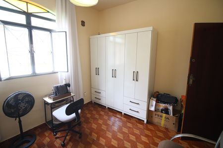 Casa à venda com 360m², 3 quartos e 2 vagasQuarto 2