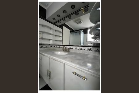 Apartamento para alugar com 3 quartos, 170m² em Cerqueira César, São Paulo