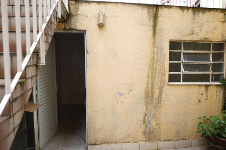 Casa à venda com 120m², 2 quartos e 2 vagasQuintal