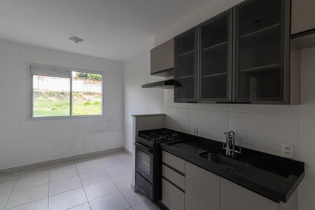 Sala/Cozinha/Área de Serviço  de apartamento para alugar com 2 quartos, 32m² em Vila Nova Curuca, São Paulo