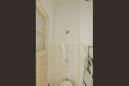Apartamento à venda com 60m², 2 quartos e sem vaga Apartamento à venda com 60m², 2 quartos e sem vagaBanheiro de Serviço
