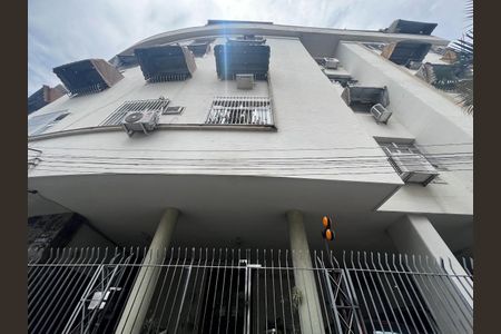 Apartamento à venda com 60m², 2 quartos e sem vaga Apartamento à venda com 60m², 2 quartos e sem vagaFachada