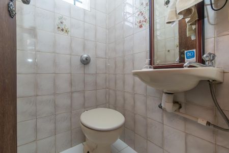 Casa à venda com 400m², 6 quartos e 8 vagasBanheiro 2