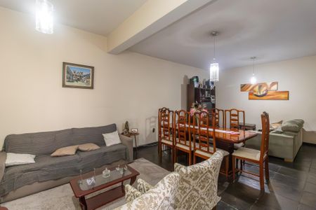 Casa à venda com 400m², 6 quartos e 8 vagasSala 1