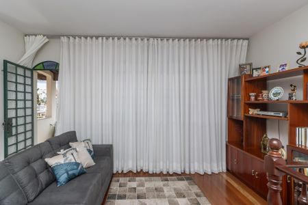 Casa à venda com 400m², 6 quartos e 8 vagasSala 4