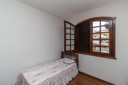 Casa à venda com 400m², 6 quartos e 8 vagasQuarto 3