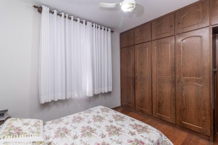 Casa à venda com 400m², 6 quartos e 8 vagasQuarto 4