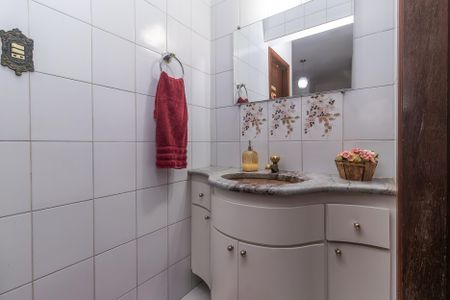 Casa à venda com 400m², 6 quartos e 8 vagasBanheiro 4
