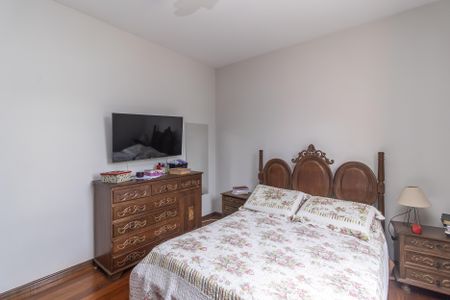 Casa à venda com 400m², 6 quartos e 8 vagasQuarto 4